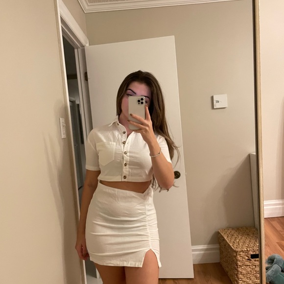 White Dress - Picture 2 of 2